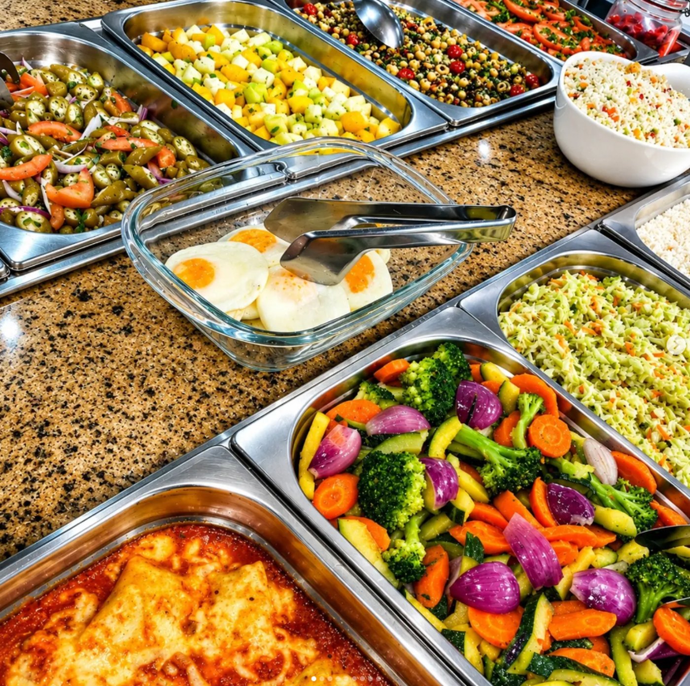 Ilha de saladas e conservas